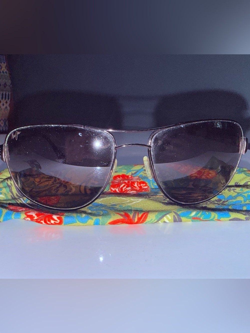 Maui Jim Silver Aviator Sunglasses with Dark Gray Lenses